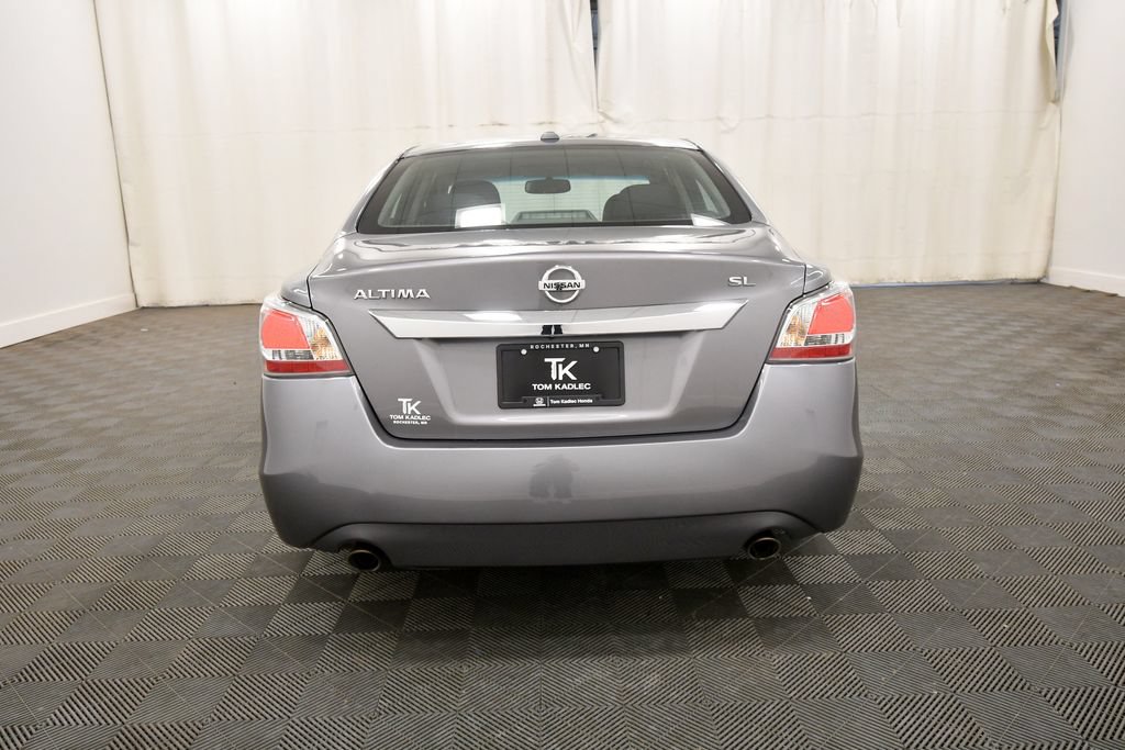 Used 2015 Nissan Altima 2.5 SL w/ Technology Package FWD image 6