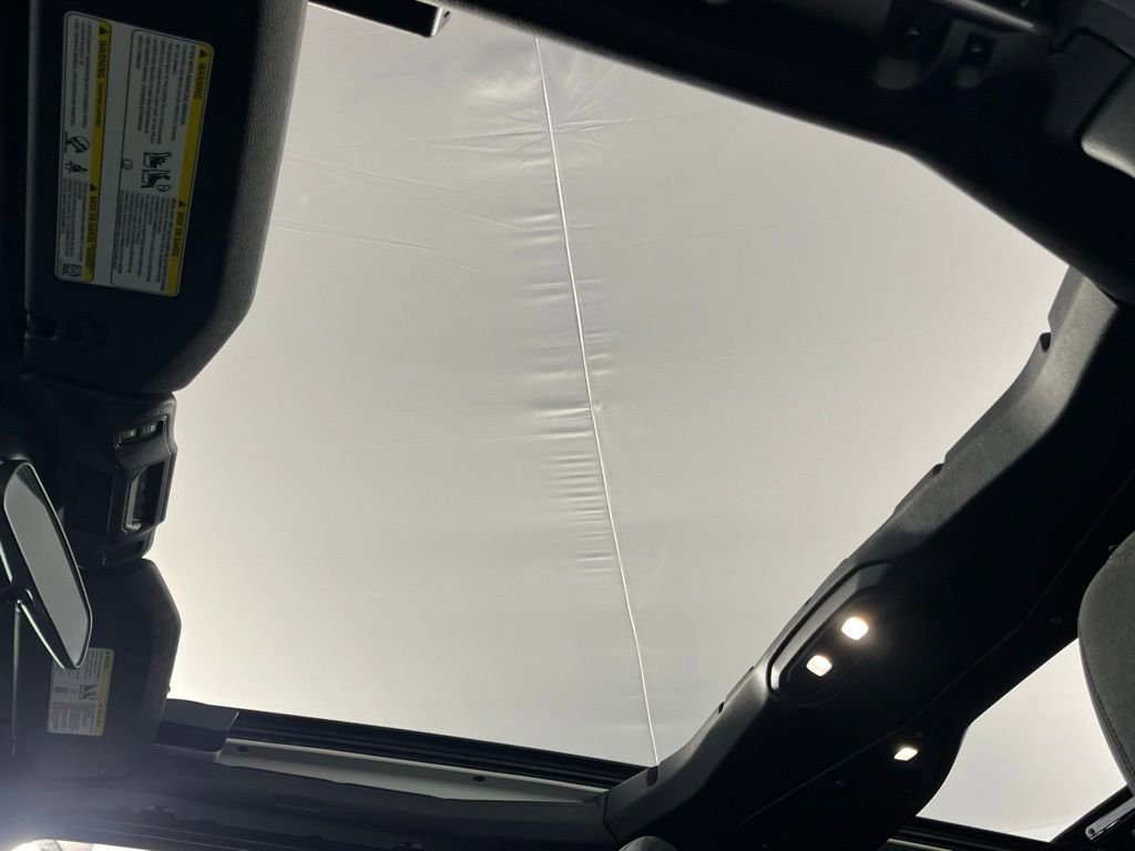 Used 2025 Jeep Wrangler Unlimited Sahara w/ Safety Group image 32