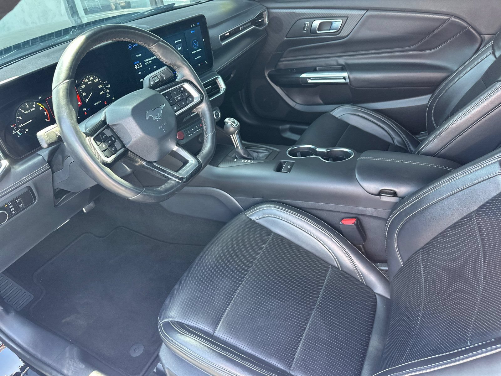 Used 2025 Ford Mustang Premium RWD image 10