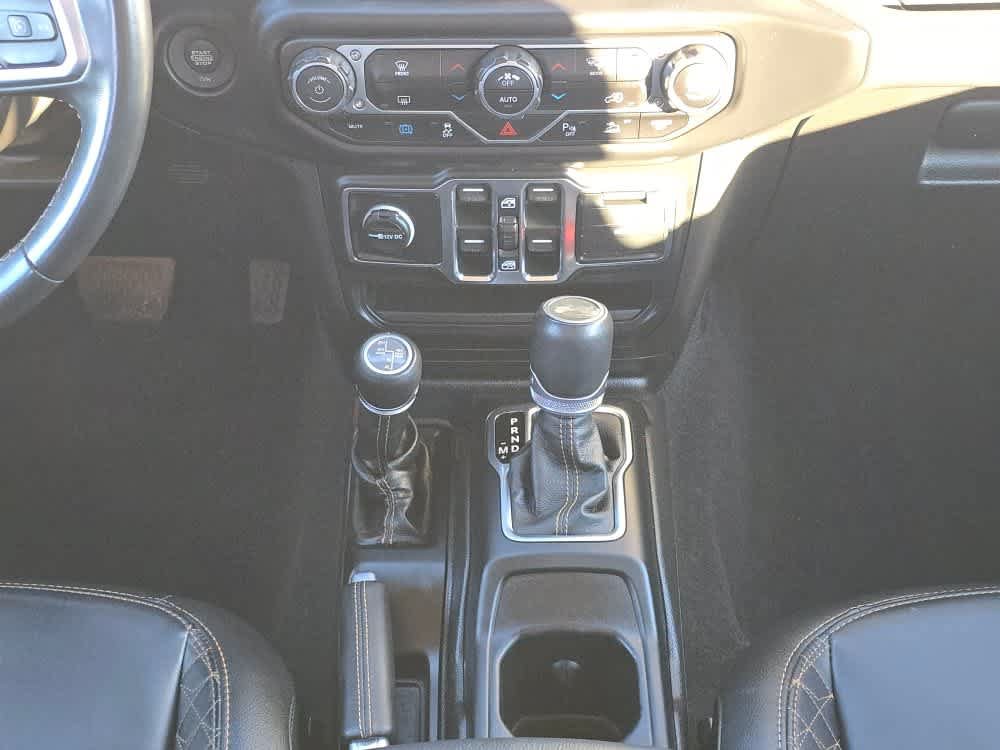 Used 2022 Jeep Wrangler Unlimited Sahara AWD/4WD image 13