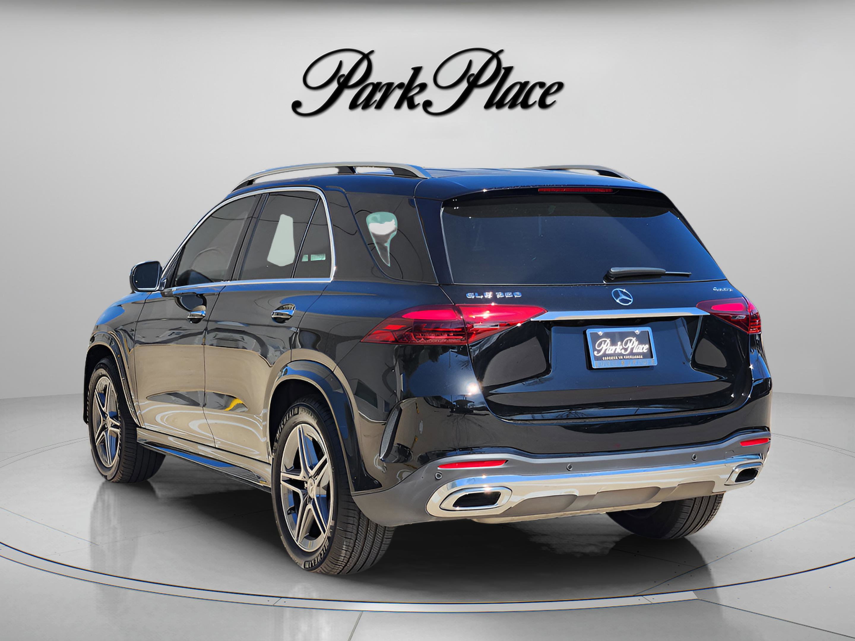 Certified 2025 Mercedes-Benz GLE 350 4MATIC image 3