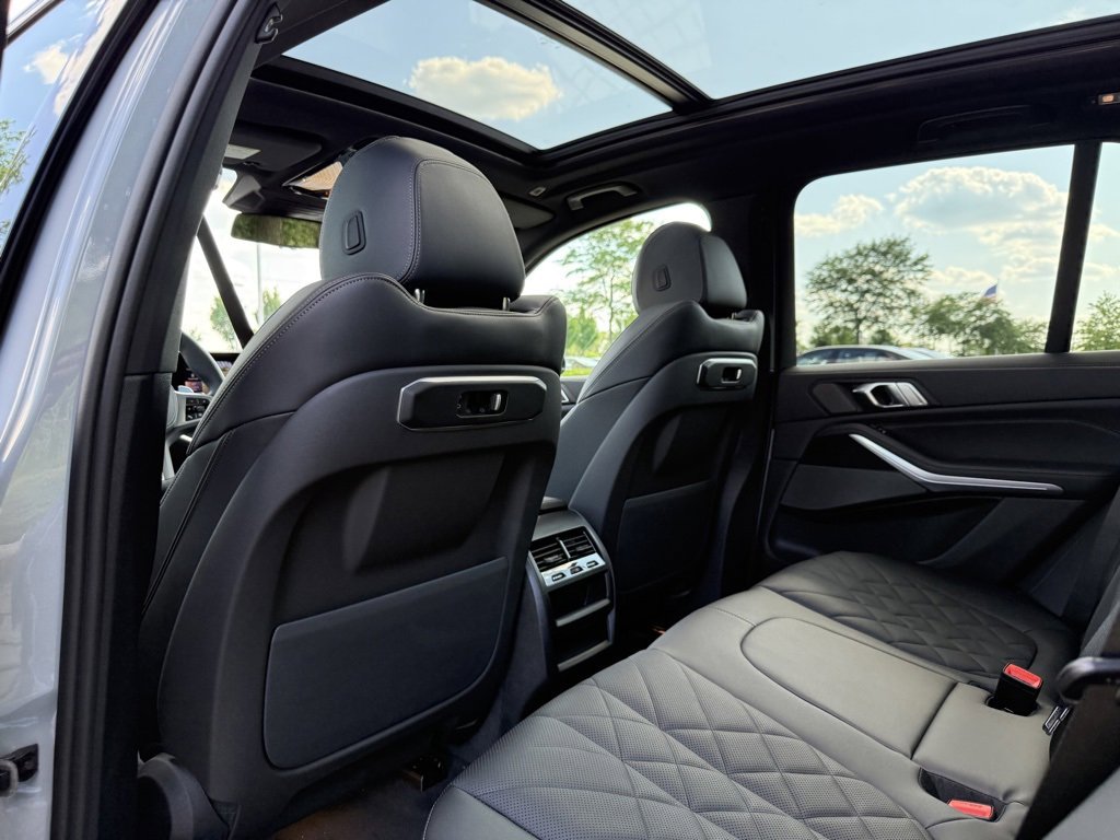 Used 2026 BMW X5 xDrive50e w/ M Sport Package image 18