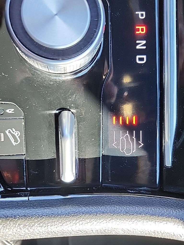 Certified 2024 Jeep Grand Cherokee Overland image 38