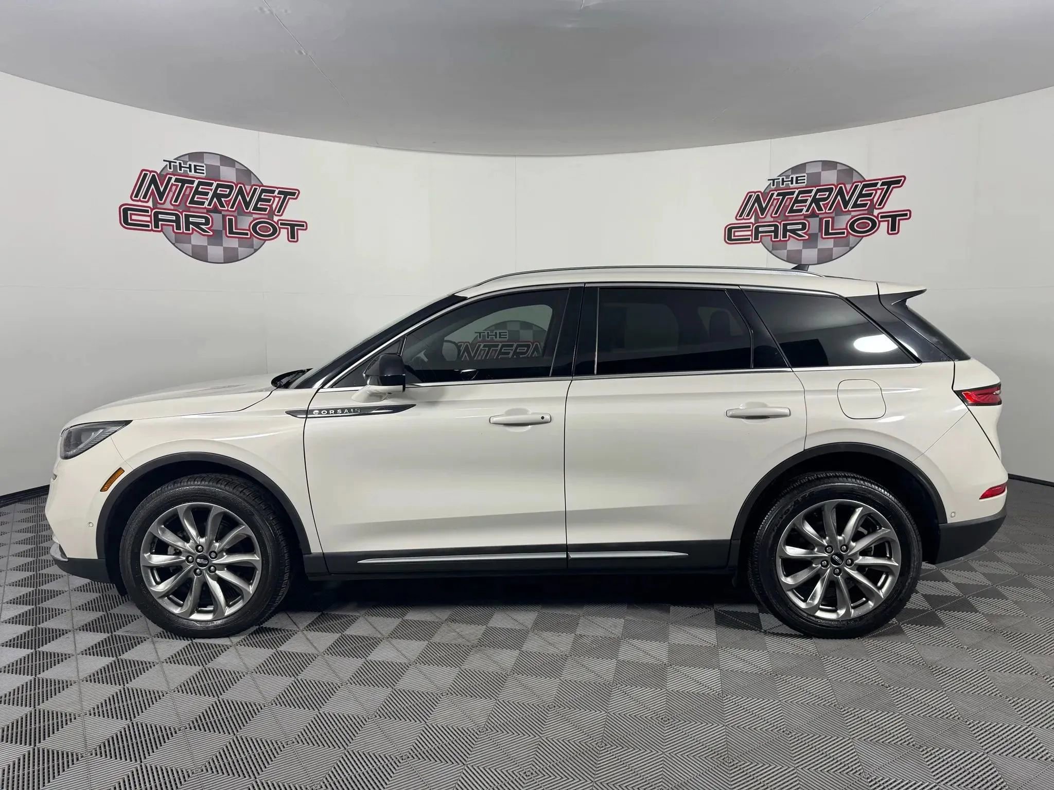 Used 2020 Lincoln Corsair AWD image 4