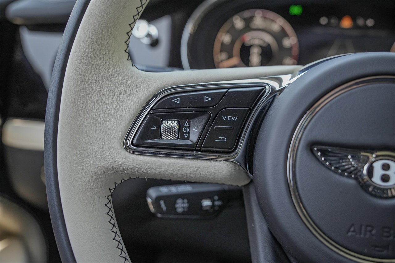New 2025 Bentley Bentayga Extended Wheelbase image 26