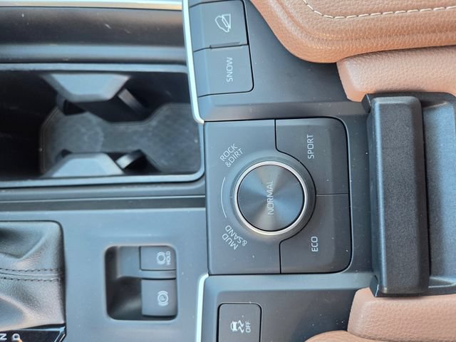 Used 2024 Toyota Grand Highlander AWD image 8