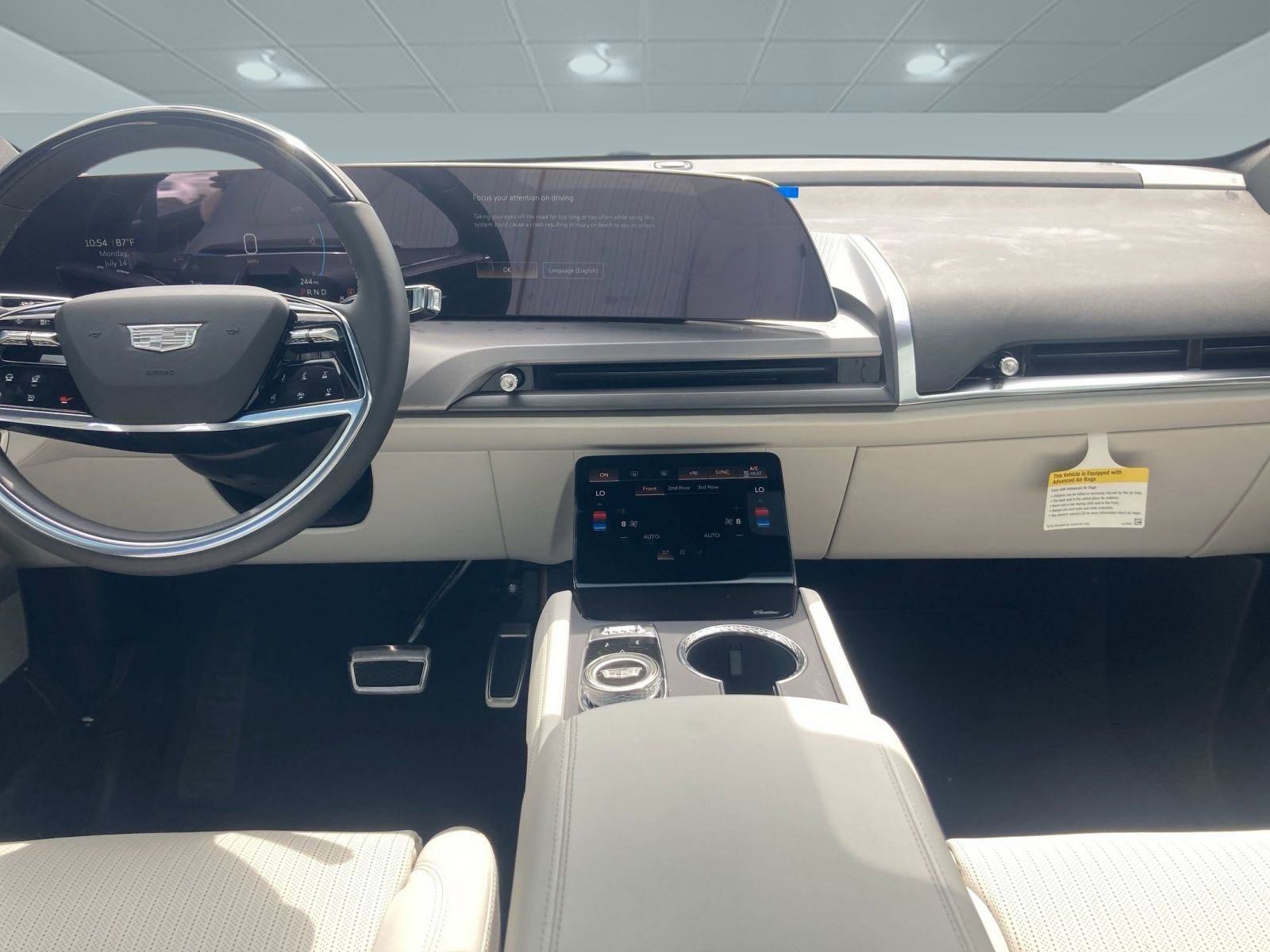 New 2026 Cadillac Vistiq Luxury image 13