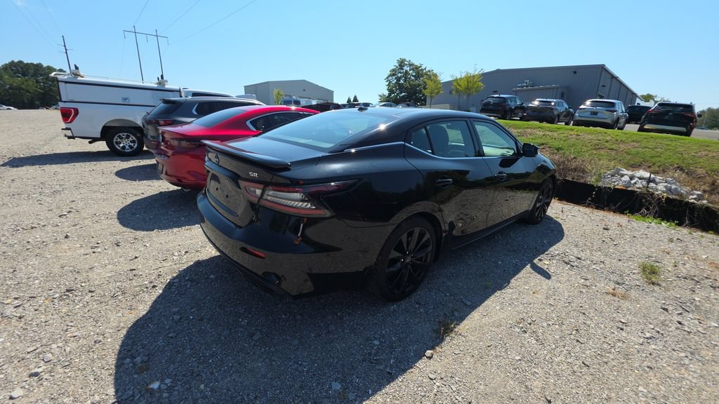 Used 2023 Nissan Maxima SR w/ Sport Mat Group FWD image 6