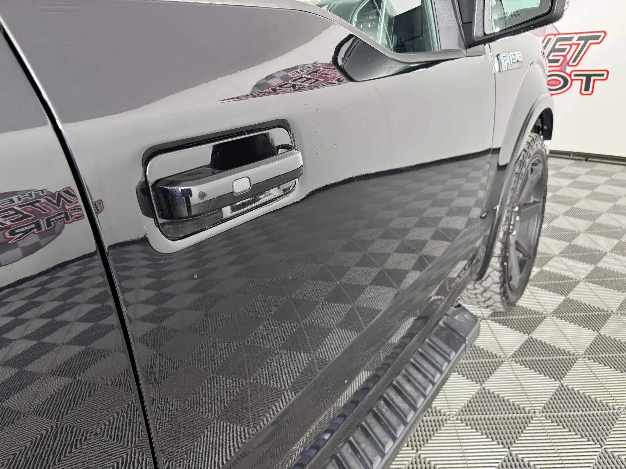 Used 2019 Ford F150 Lariat w/ Equipment Group 502A Luxury AWD/4WD image 30