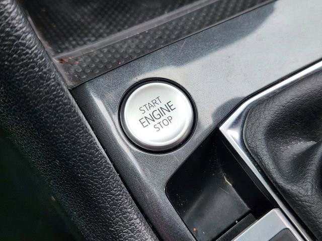 New 2024 Volkswagen Tiguan SE image 16