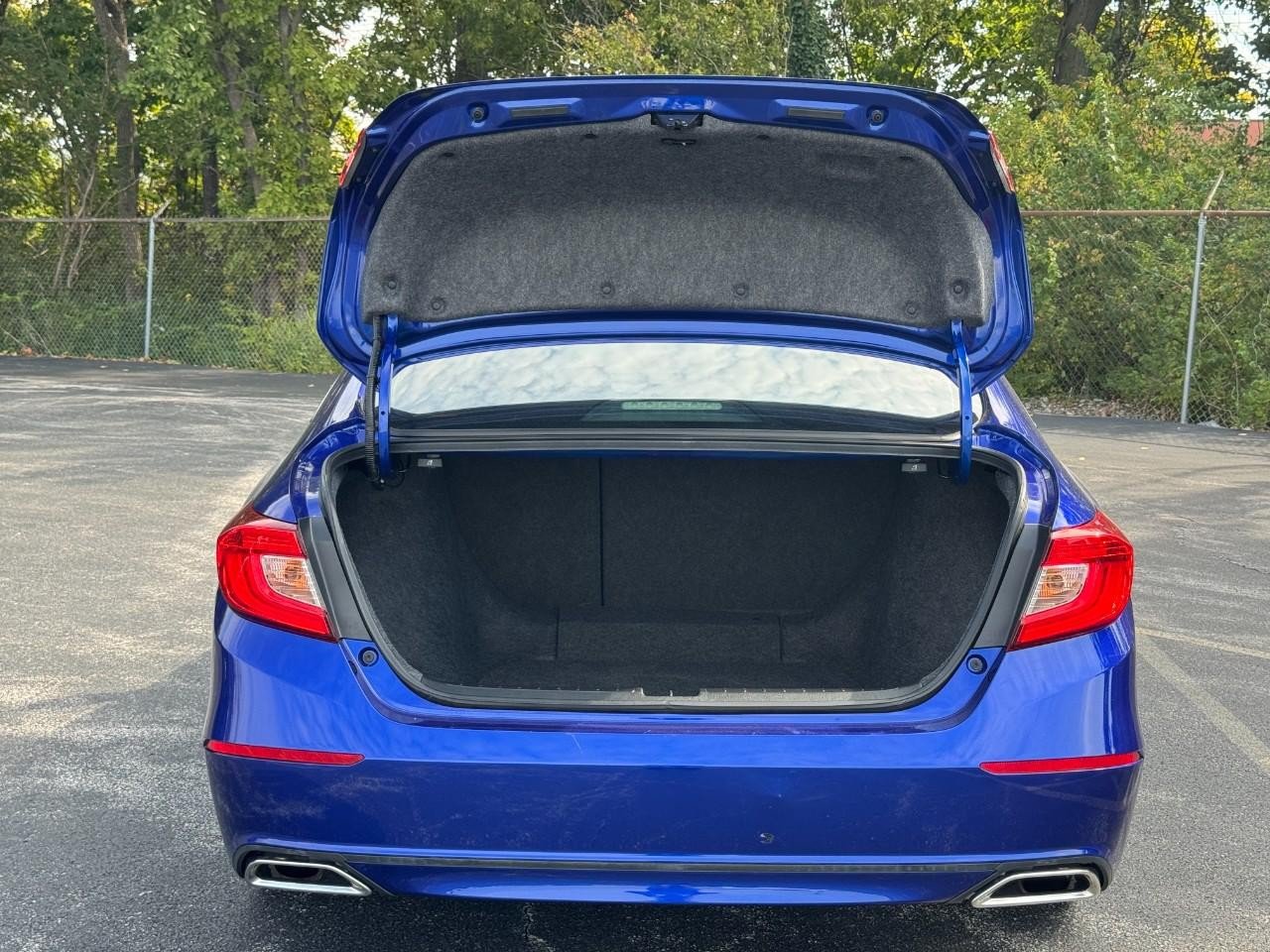 Used 2020 Honda Accord Sport image 6