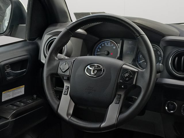 Certified 2019 Toyota Tacoma TRD Off-Road AWD/4WD image 18