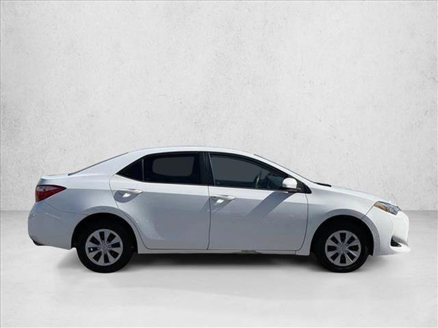 Used 2017 Toyota Corolla L w/ Carpet Mat Package (TMS) FWD image 4