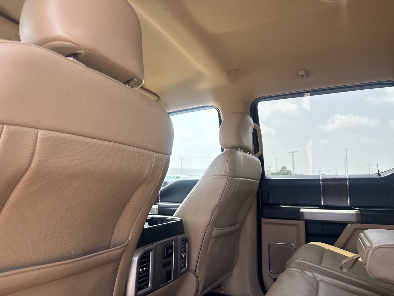 Used 2015 Ford F150 Lariat w/ Equipment Group 502A Luxury RWD image 29
