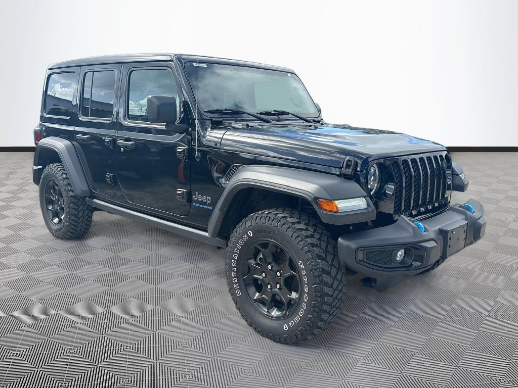 Certified 2023 Jeep Wrangler Unlimited w/ Sun & Screen Package AWD/4WD image 4