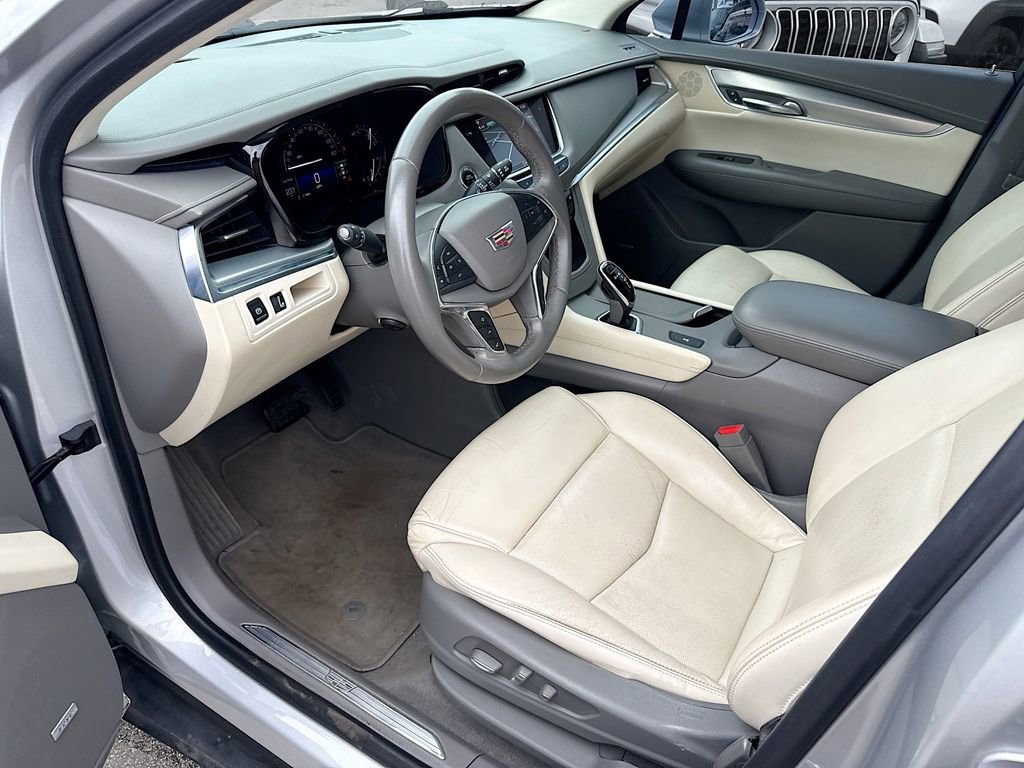 Used 2018 Cadillac XT5 Luxury w/ Driver Awareness Package FWD image 25