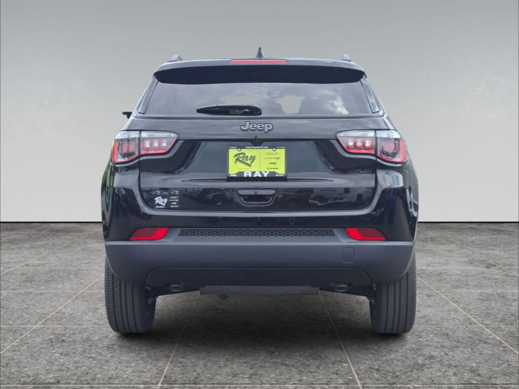 New 2026 Jeep Compass Latitude AWD/4WD image 5