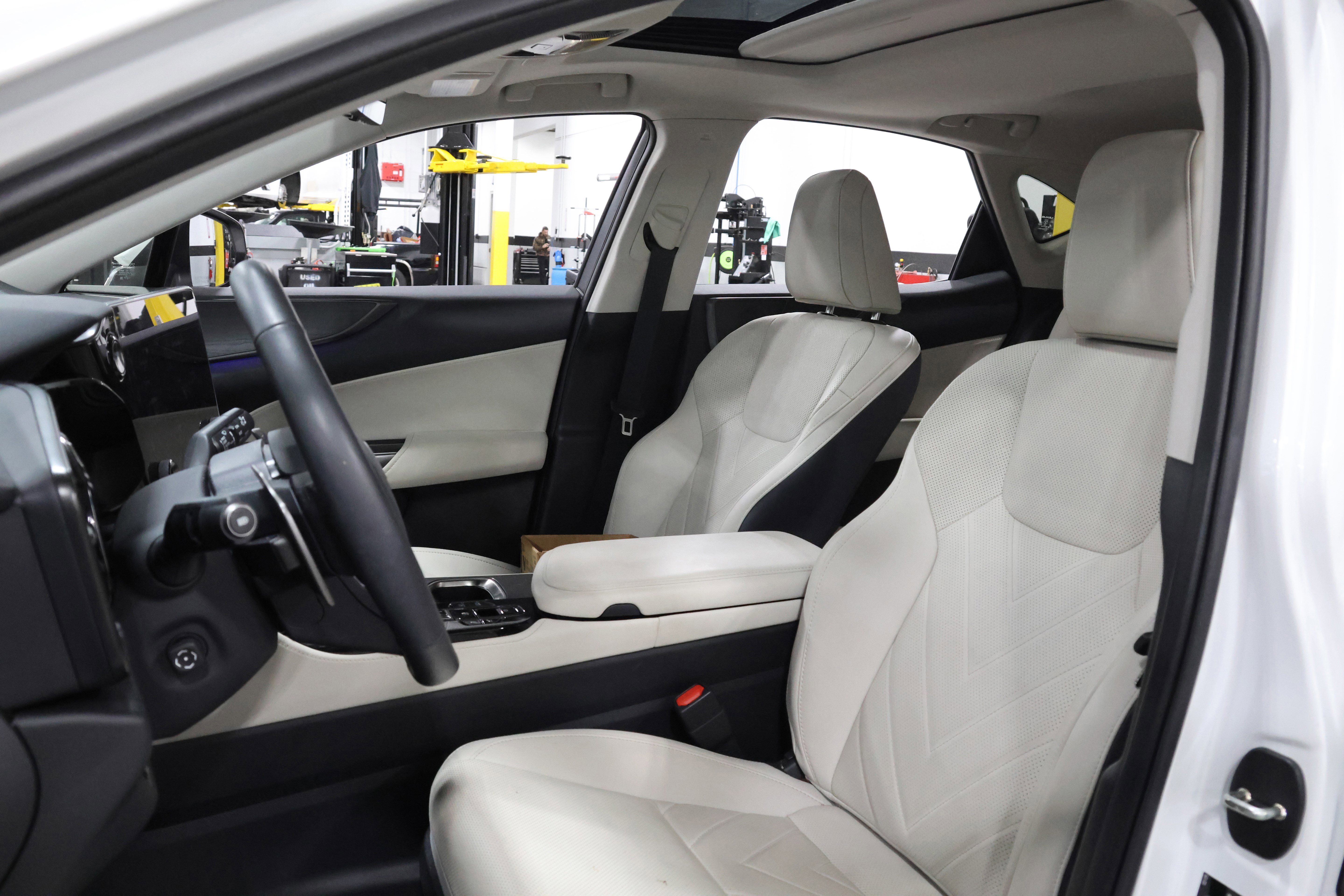 Used 2025 Lexus NX 450h+ AWD w/ Luxury Package image 37