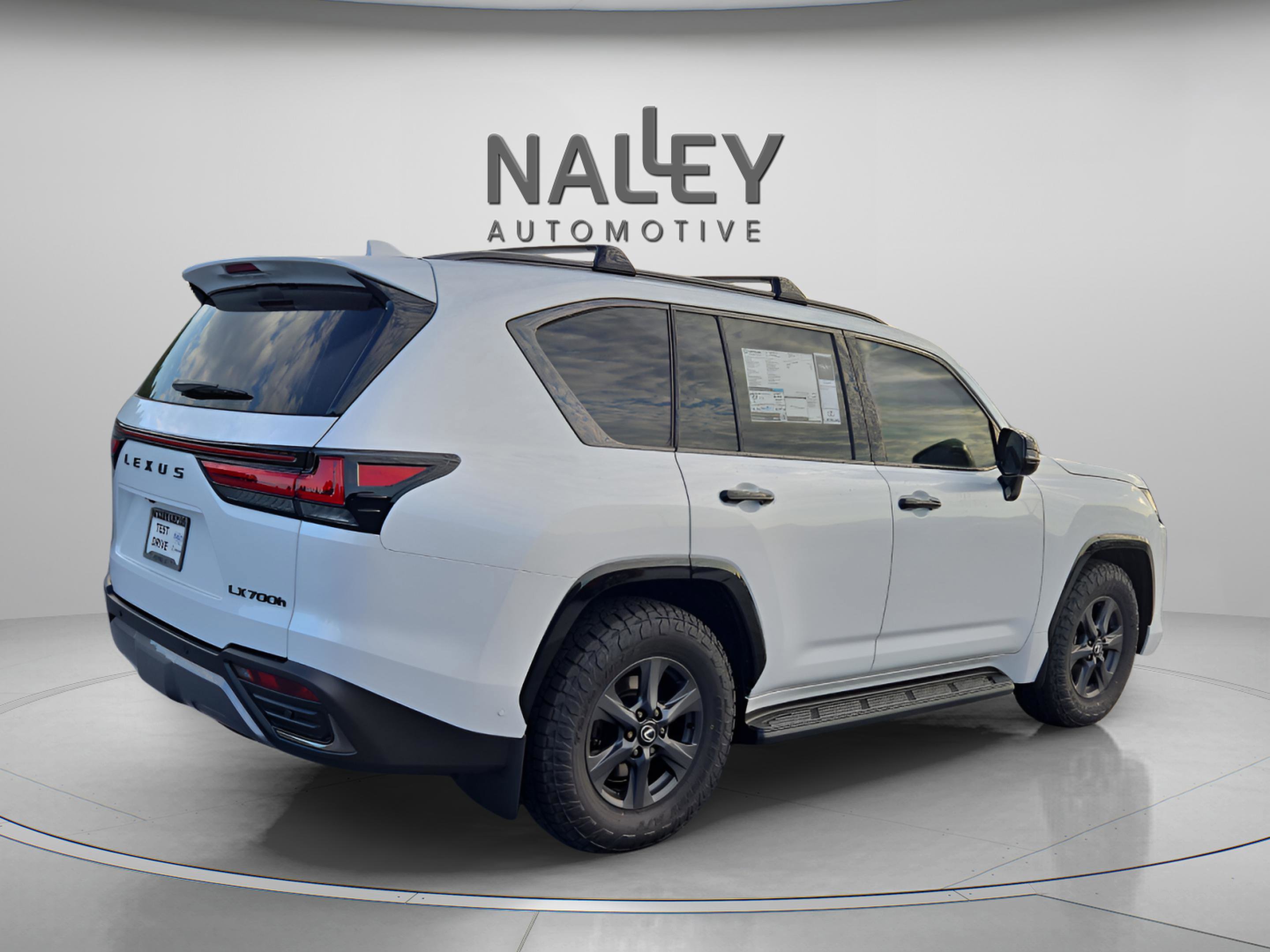 New 2025 Lexus LX 700h Overtrail image 4