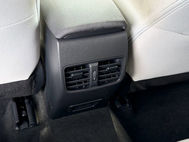 Used 2024 Toyota Corolla Cross LE AWD/4WD image 16