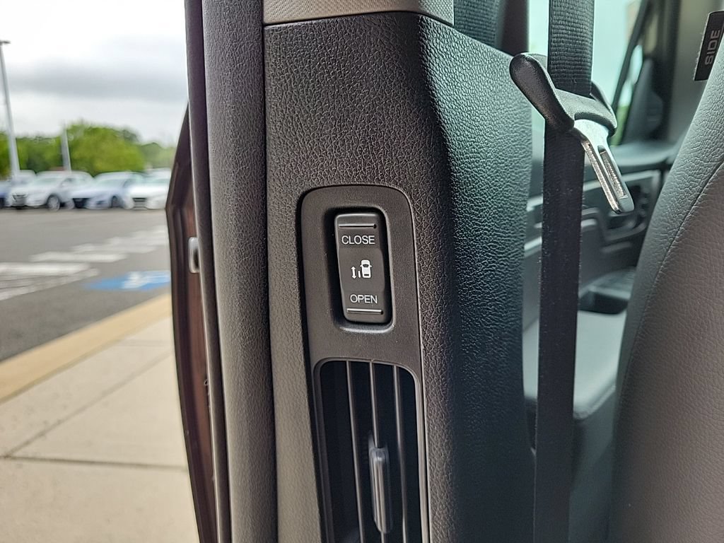 Used 2019 Honda Odyssey EX-L image 24