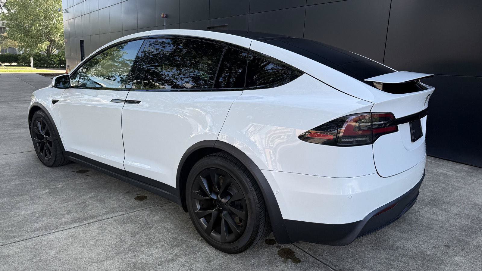 Used 2022 Tesla Model X AWD/4WD image 12