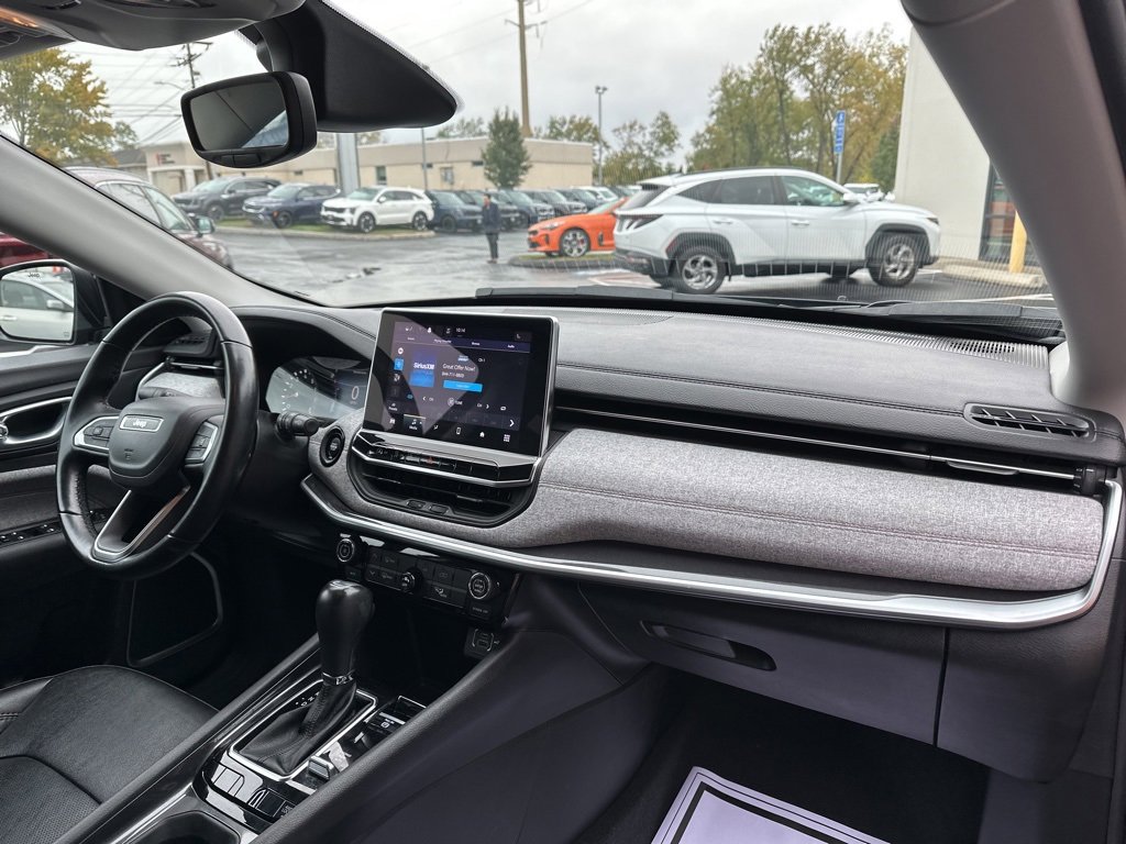 Used 2022 Jeep Compass Latitude image 15