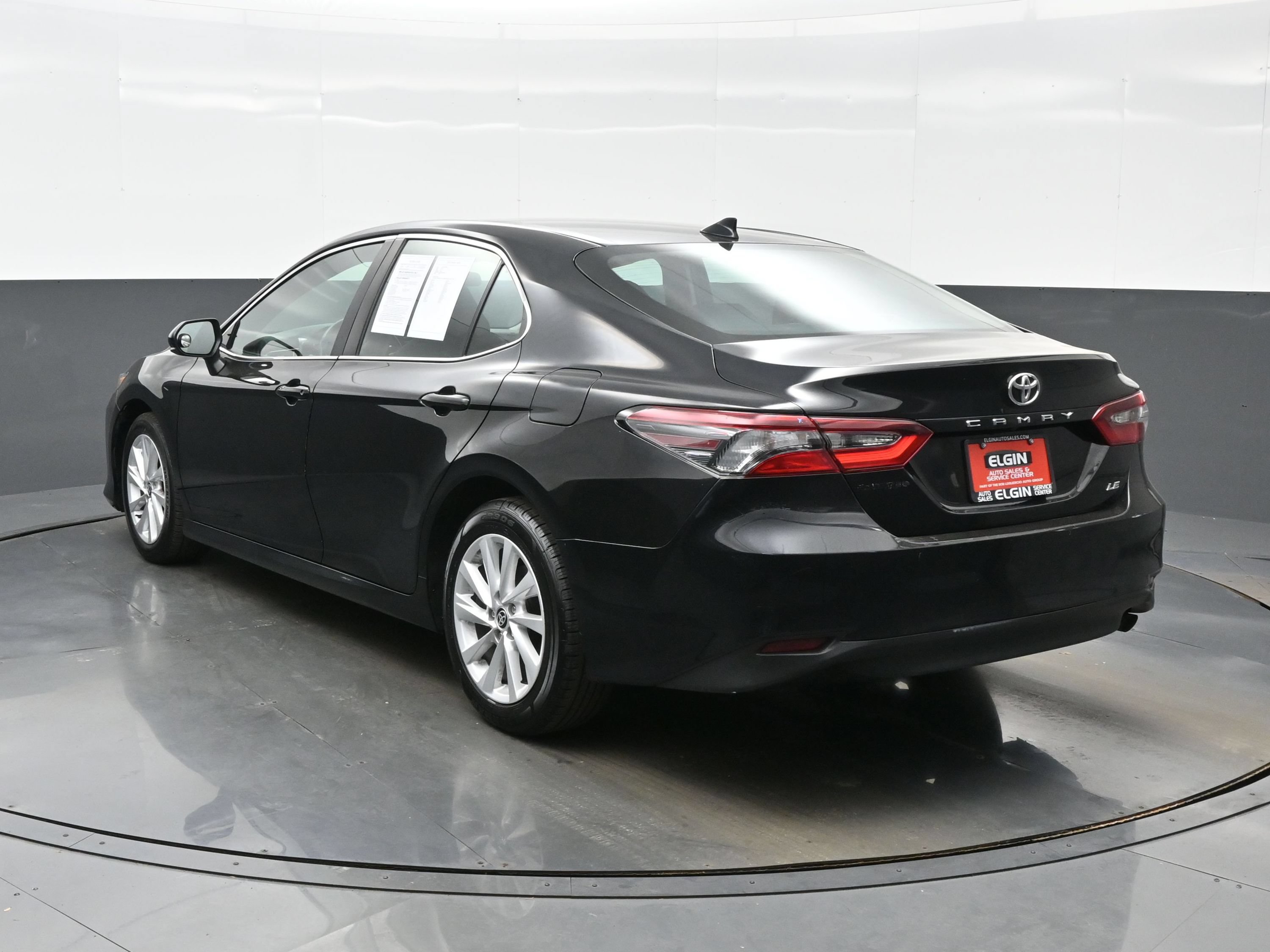 Used 2024 Toyota Camry LE FWD image 4