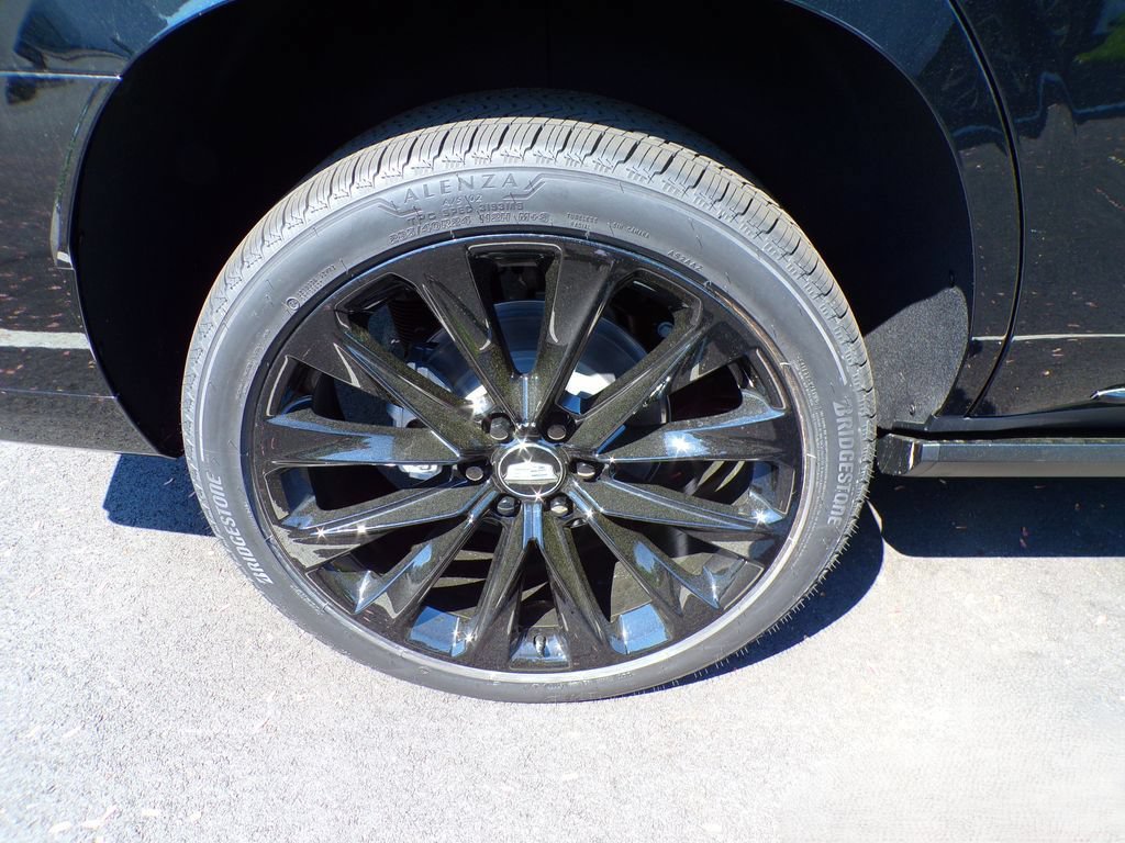 New 2026 Cadillac Escalade Platinum Sport w/ LPO, ONYX Package AWD/4WD image 6