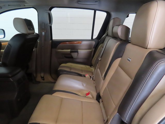 Used 2014 Nissan Armada Platinum w/ Platinum Reserve Package image 33