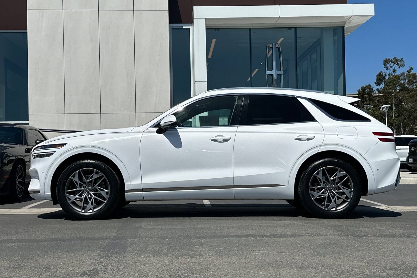 Used 2022 Genesis GV70 2.5T w/ Advanced Package AWD/4WD image 6