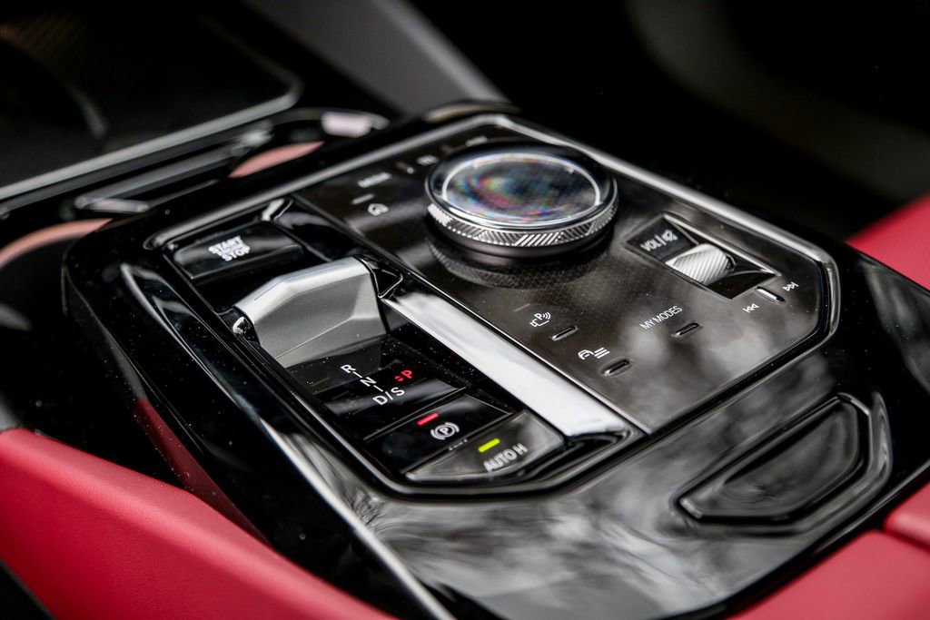 New 2026 BMW 530i xDrive w/ M Sport Package image 16