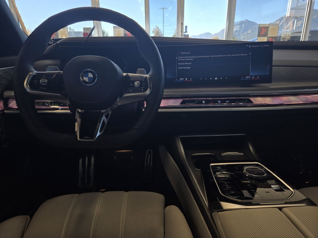 Certified 2024 BMW 750e xDrive w/ Executive Package AWD/4WD image 23