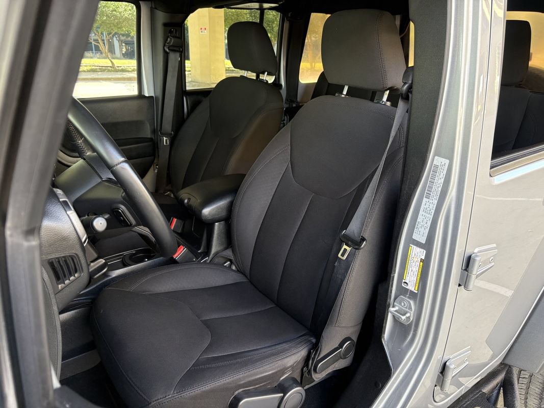 Used 2016 Jeep Wrangler Unlimited Sport w/ Quick Order Package 23S AWD/4WD image 17