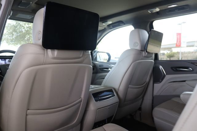 Certified 2023 Cadillac Escalade ESV Premium Luxury Platinum image 31