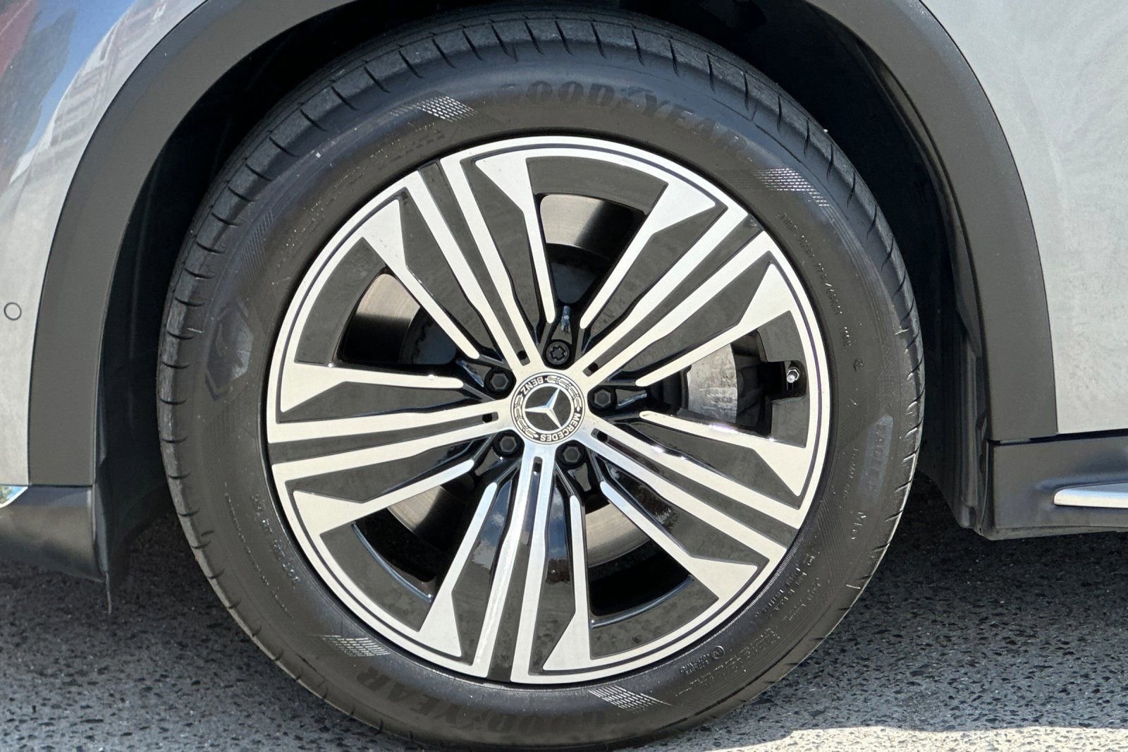 Certified 2023 Mercedes-Benz EQS 450+ SUV image 41