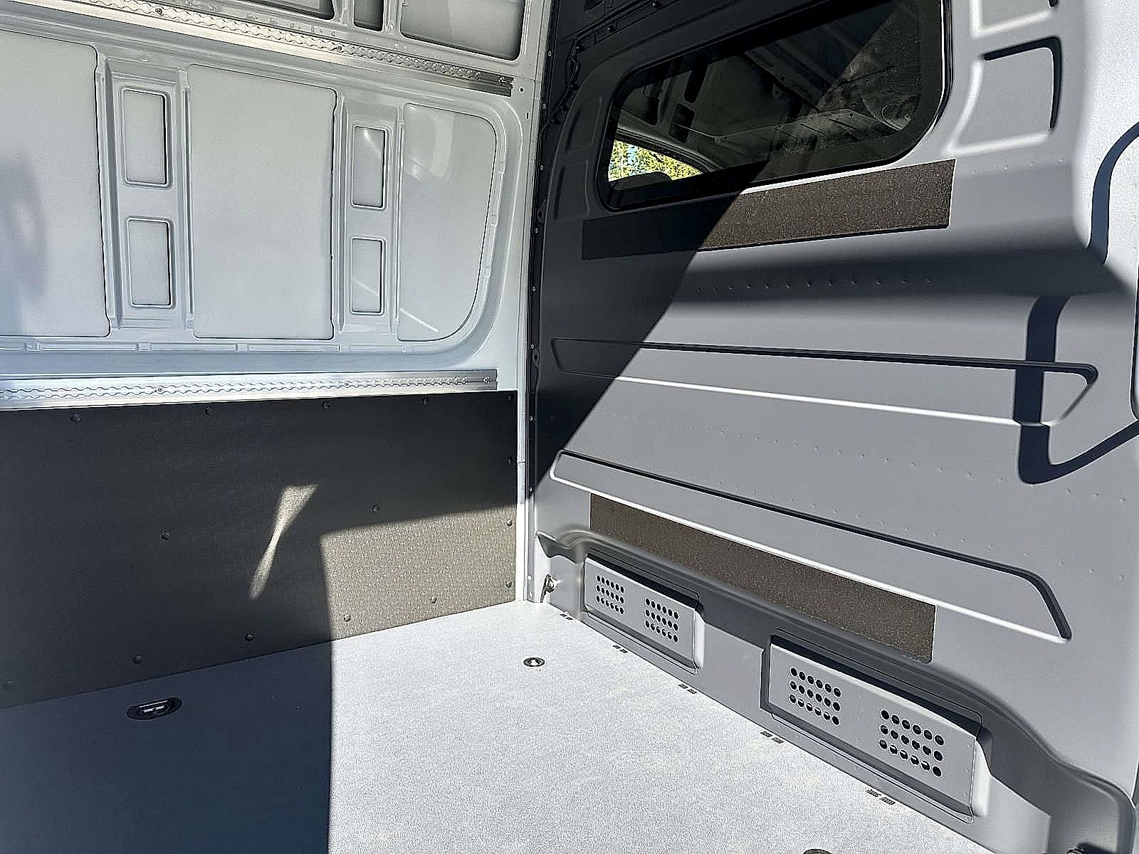 New 2025 Mercedes-Benz Sprinter 2500 image 9