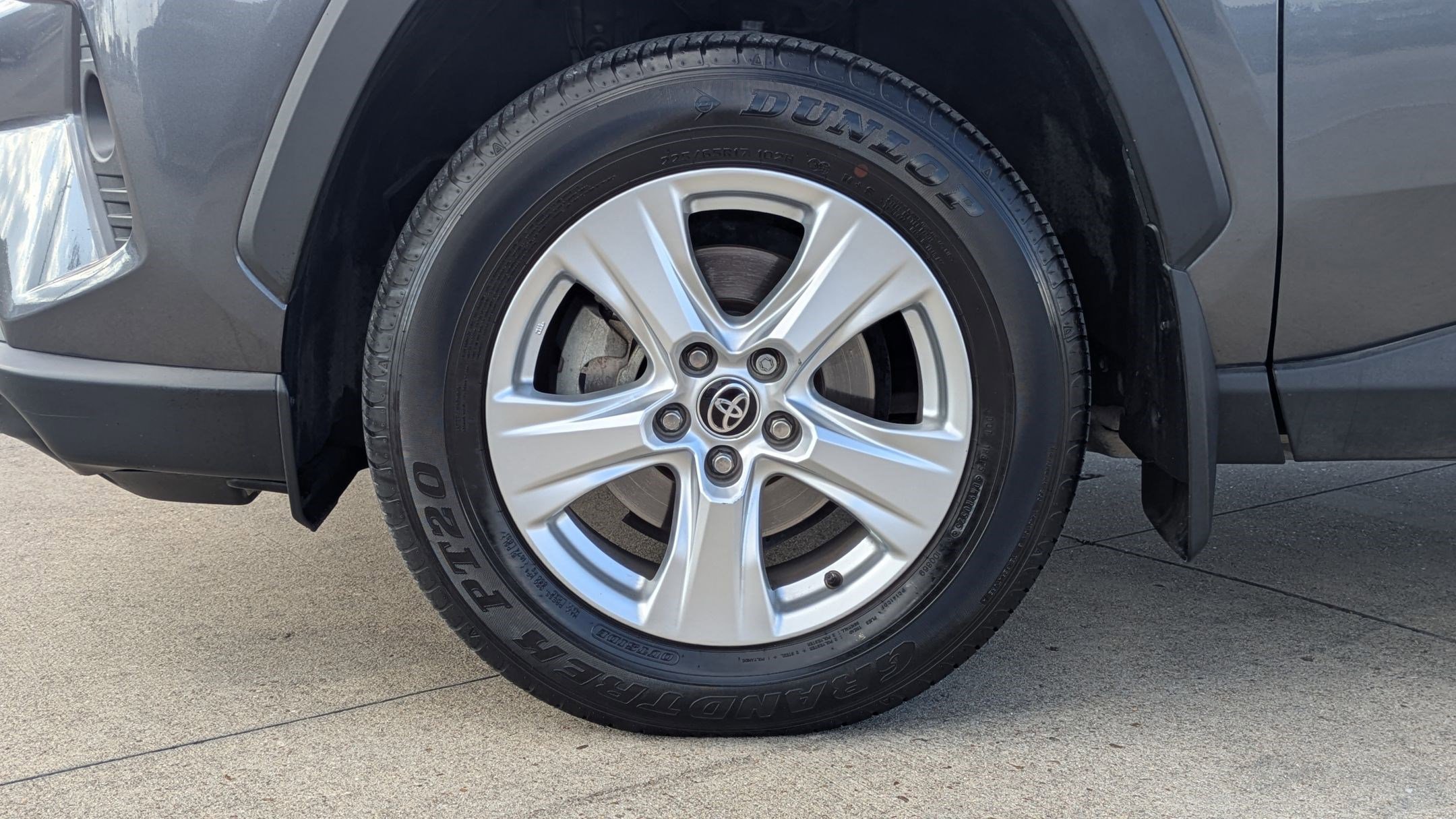 Used 2021 Toyota RAV4 XLE image 11