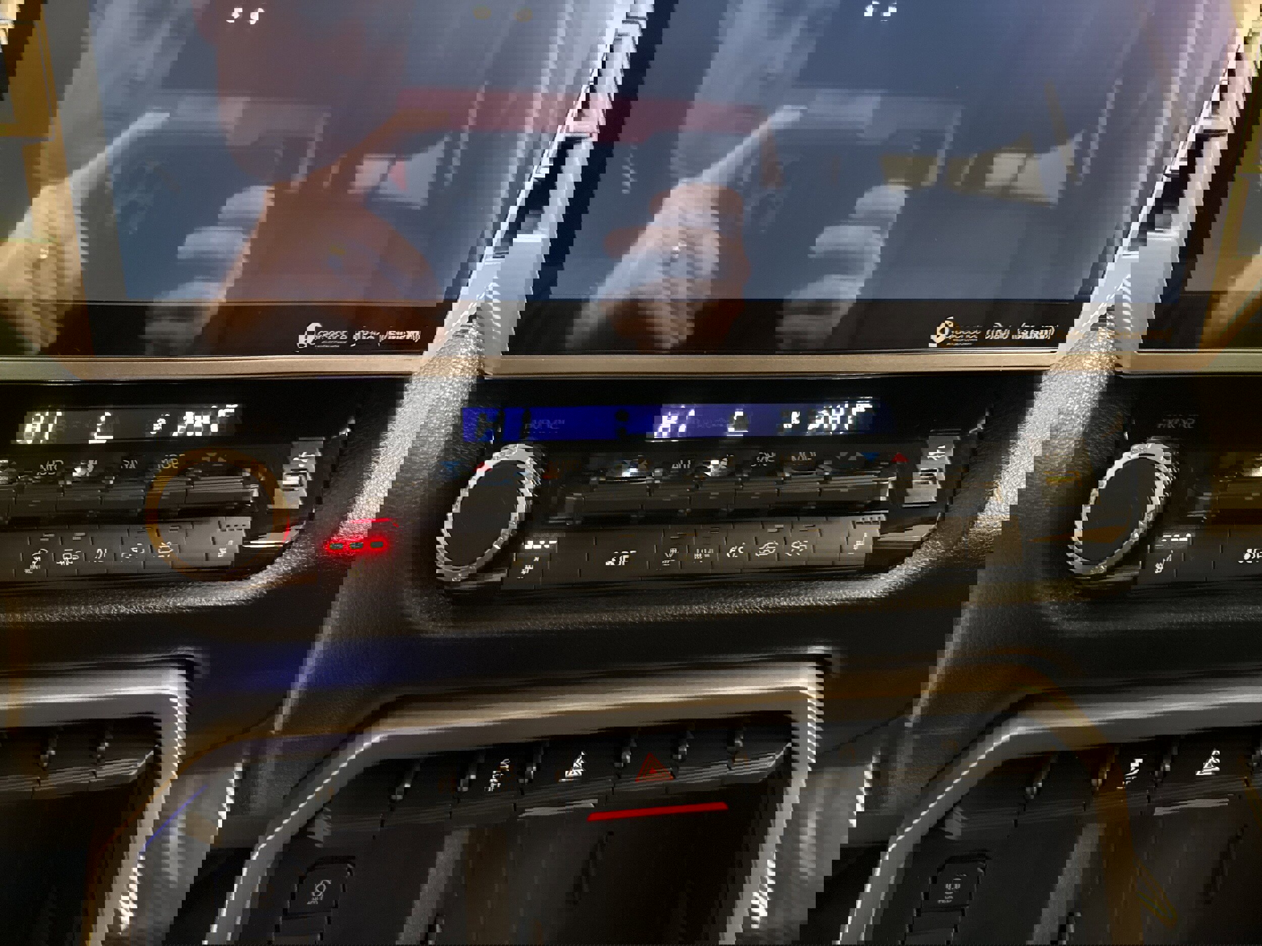 Used 2022 Toyota Tundra SR5 w/ SR5 Premium Package image 37