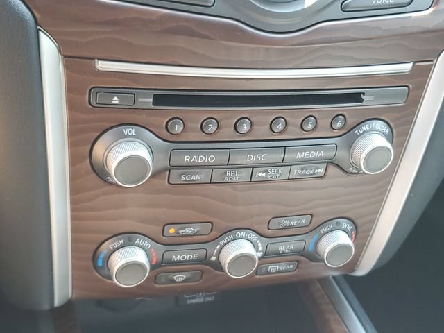 Used 2020 Nissan Pathfinder Platinum AWD/4WD image 30