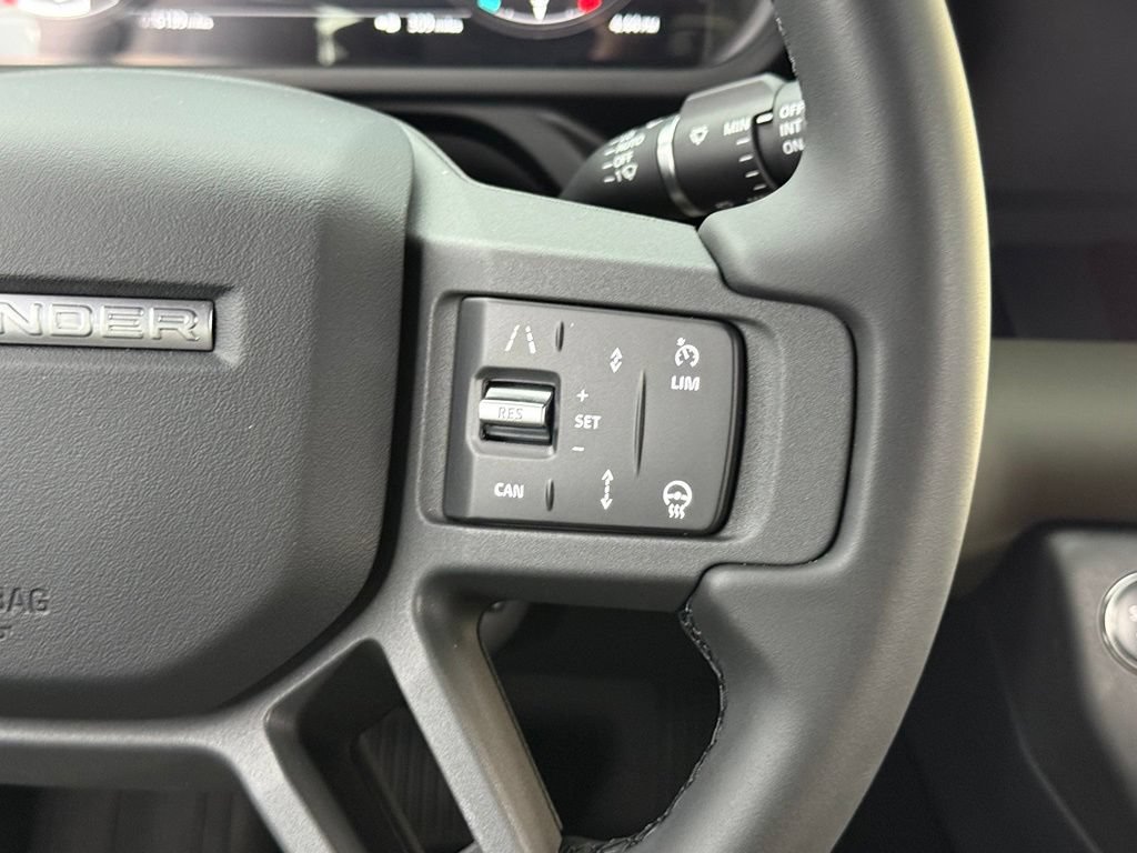 Certified 2026 Land Rover Defender 110 X-Dynamic SE AWD/4WD image 20