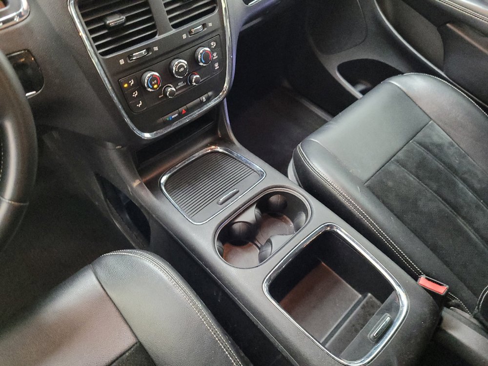 Used 2016 Dodge Grand Caravan SXT FWD image 26