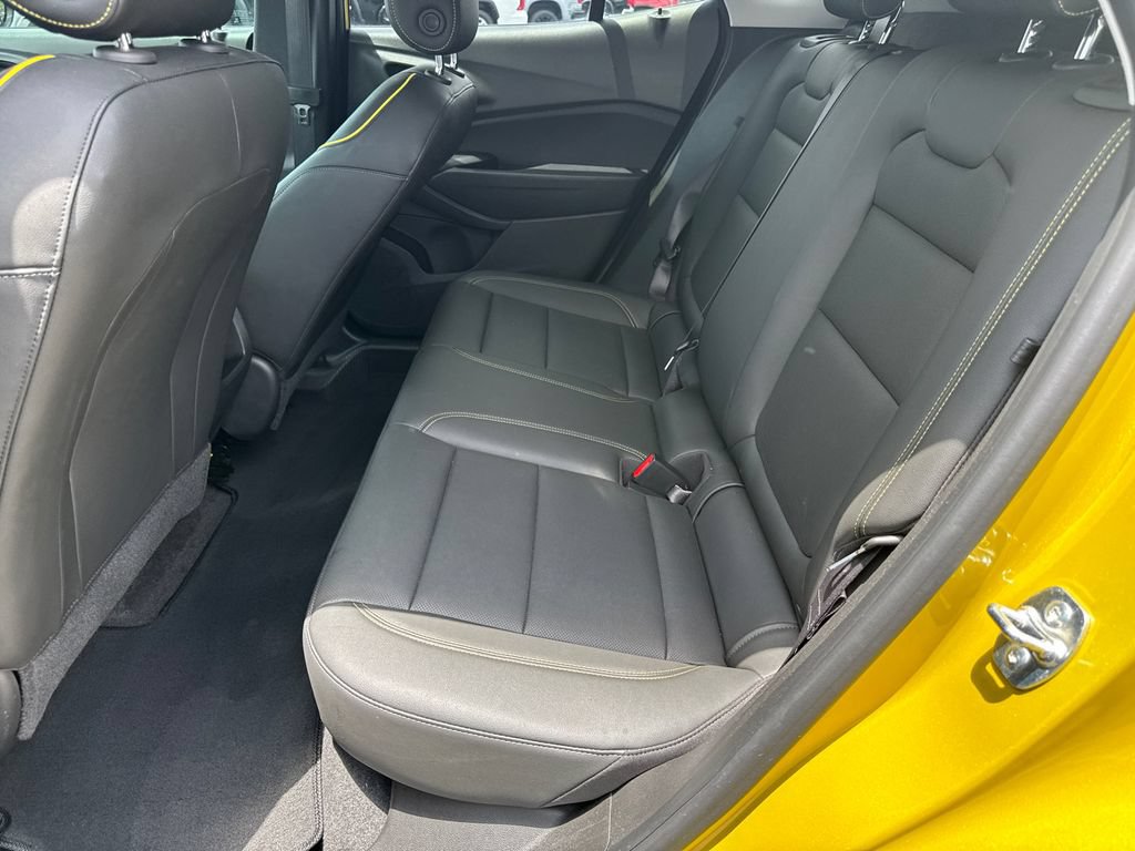 Used 2025 Chevrolet Trax ACTIV w/ Sunroof Package FWD image 21
