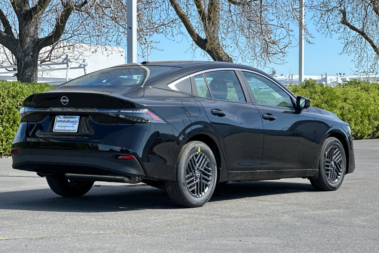 New 2026 Nissan Sentra SV w/ SV Convenience Package FWD image 4