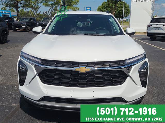 Used 2024 Chevrolet Trax LT w/ Driver Confidence Package FWD image 2