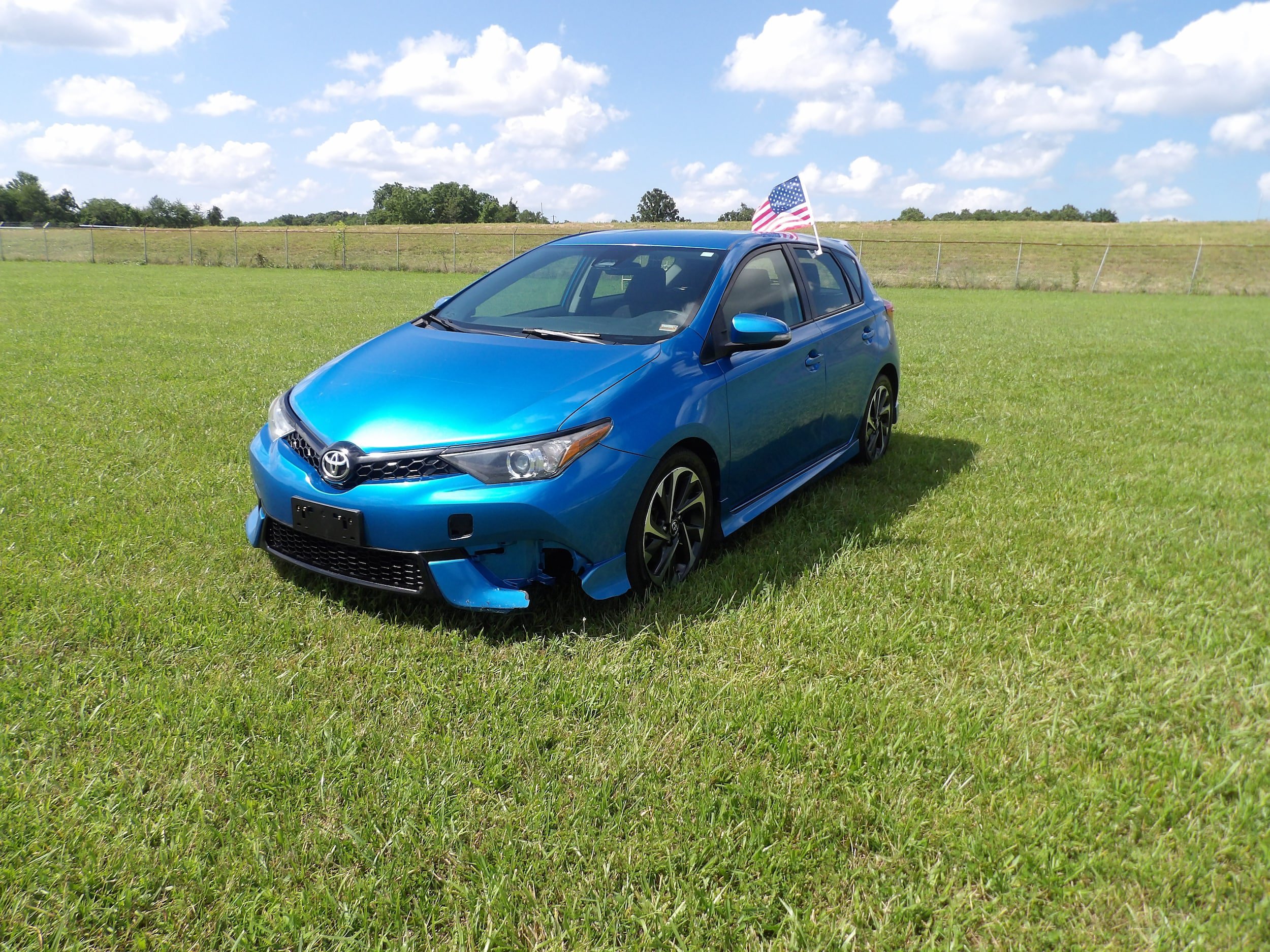 Used 2017 Toyota Corolla iM w/ Carpet Mat Package FWD image 3