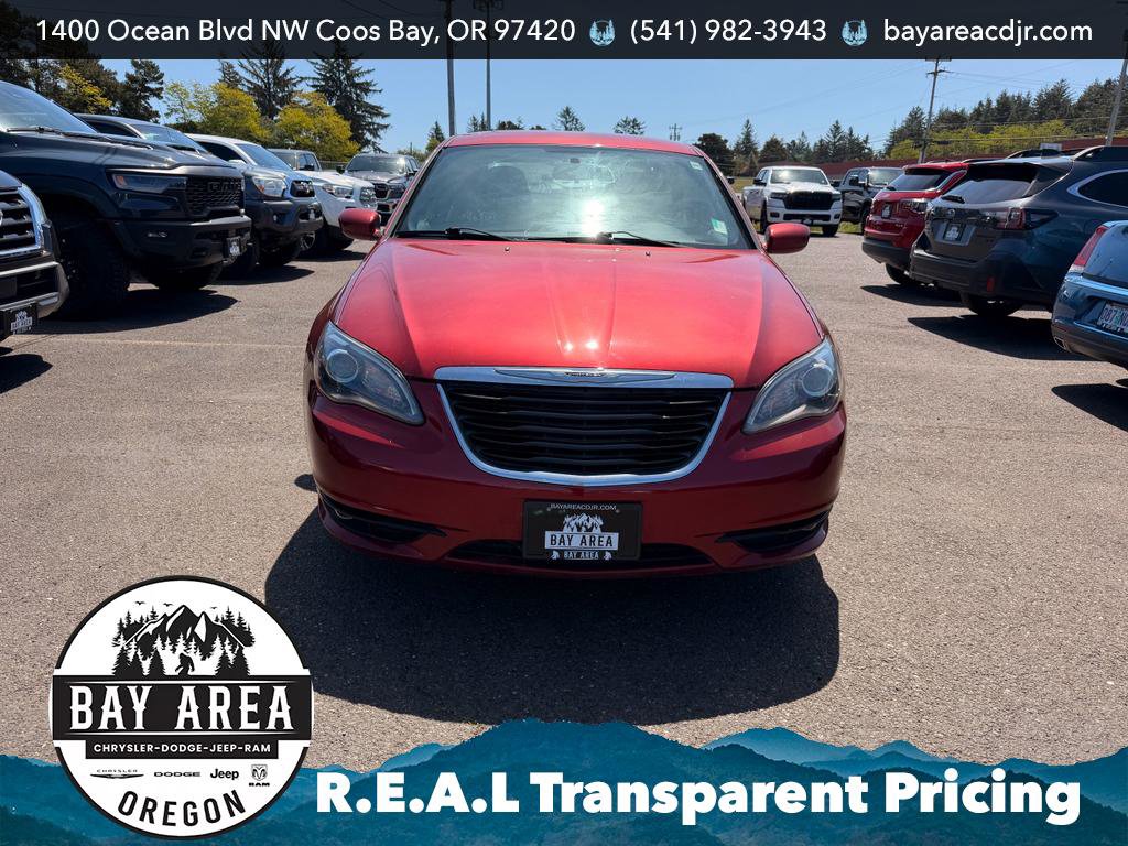 Used 2012 Chrysler 200 Touring FWD image 2