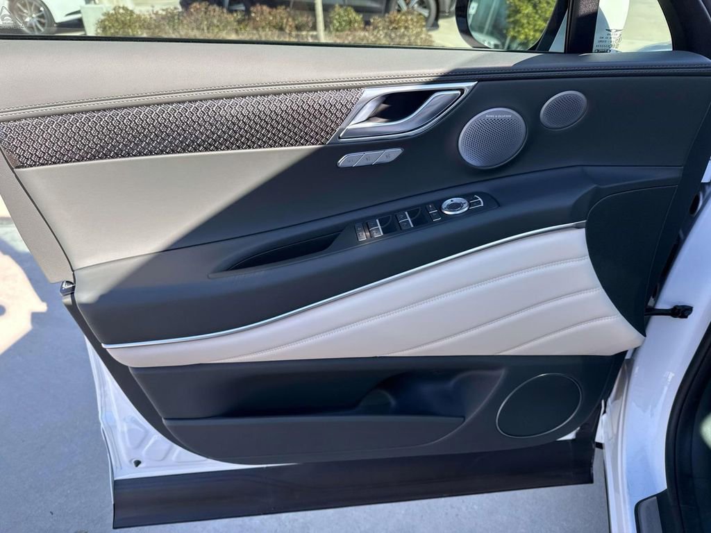New 2026 Genesis GV80 3.5T e-SC image 21
