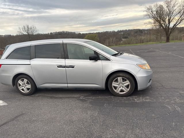 Used 2013 Honda Odyssey LX image 2