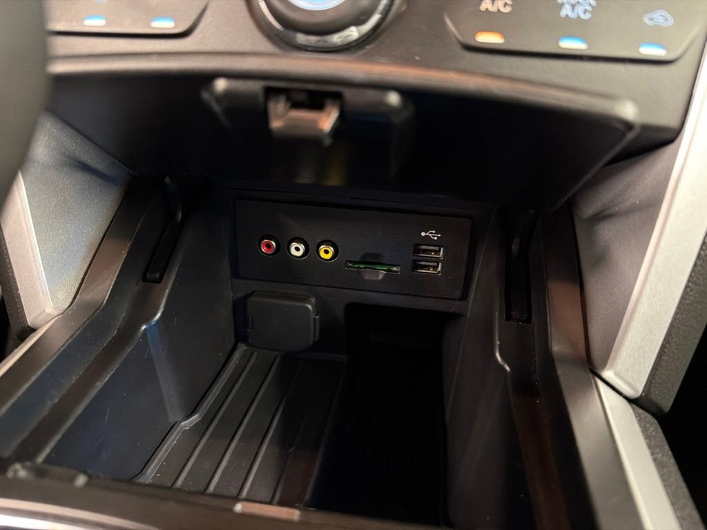 Used 2012 Ford Explorer XLT AWD/4WD image 15